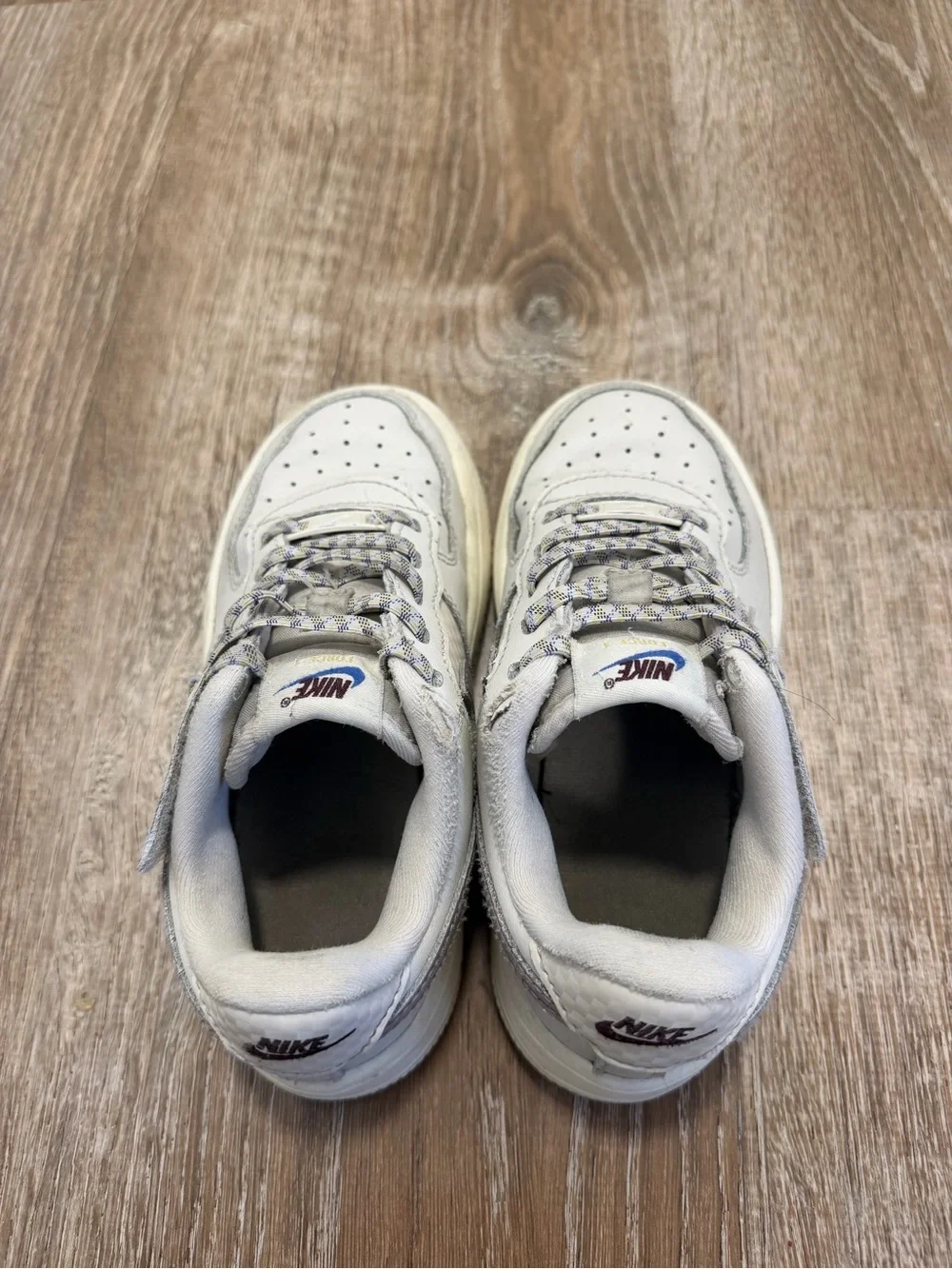 Nike Kids White and Light Gray Low-Top Sneakers with Purple Logo